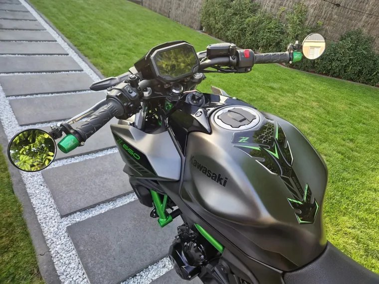 Kawasaki Z650 thumbnail