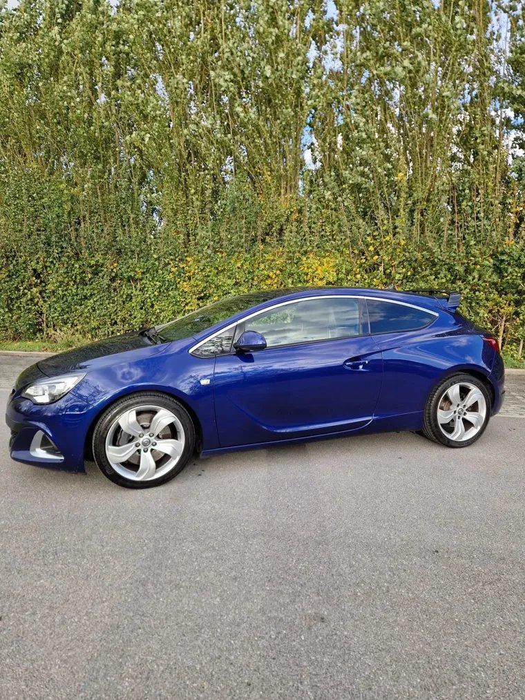 Opel Astra GTC OPC 280PK thumbnail